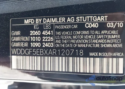 2010 Mercedes-Benz C 300 Luxury/Sport z USA, uszkodzony, nr VIN WDDGF5EBXAR120718